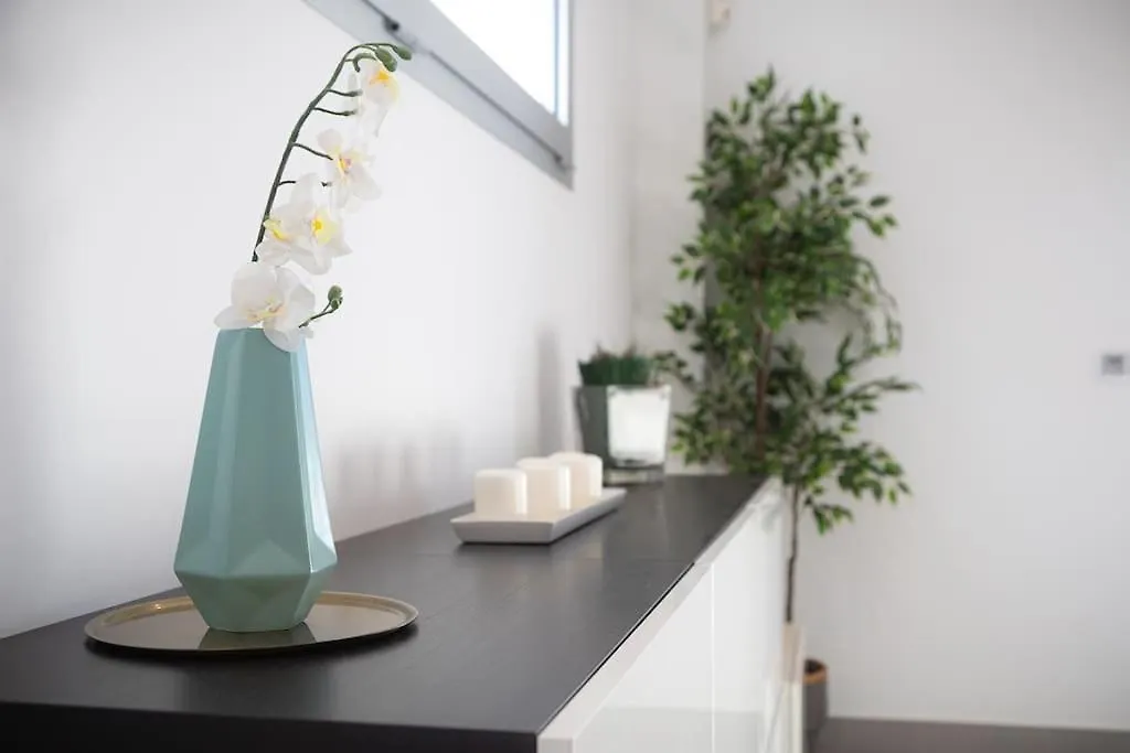 Villa Limoeiro - Beautiful New Home Nestled In The Heart Of Gale 吉亚