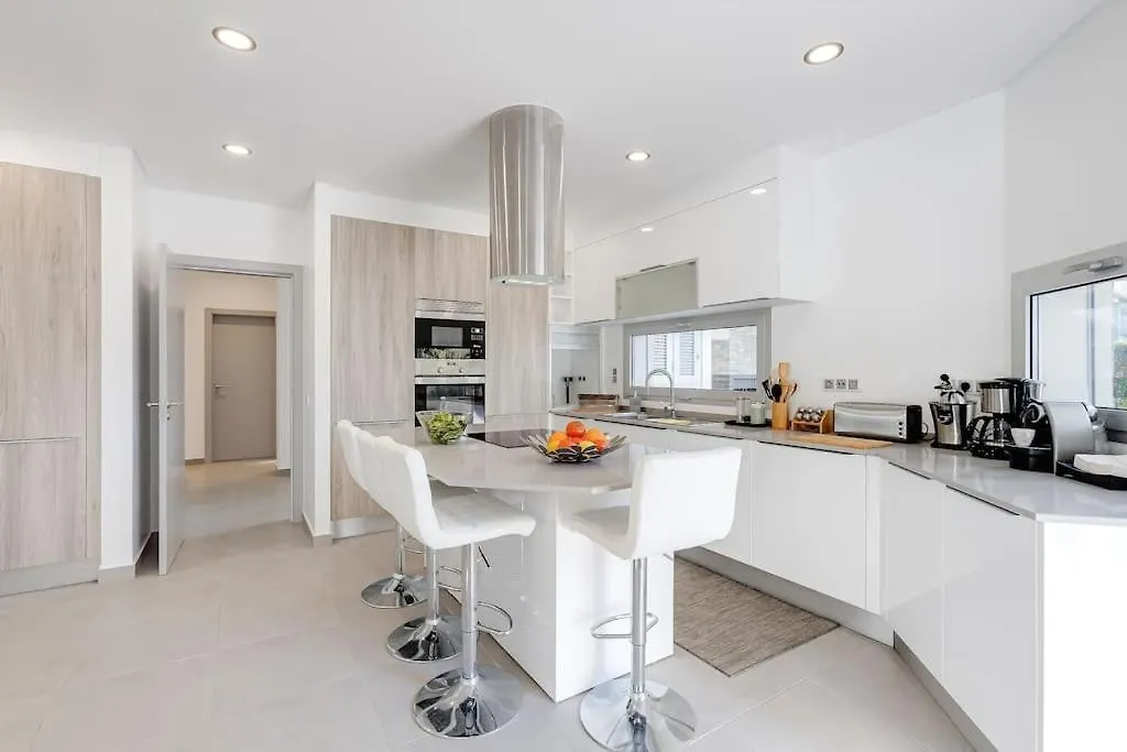 Villa Limoeiro - Beautiful New Home Nestled In The Heart Of Gale 吉亚