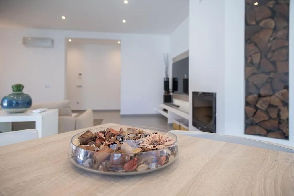 Villa Limoeiro - Beautiful New Home Nestled In The Heart Of Gale Guia  Portugal