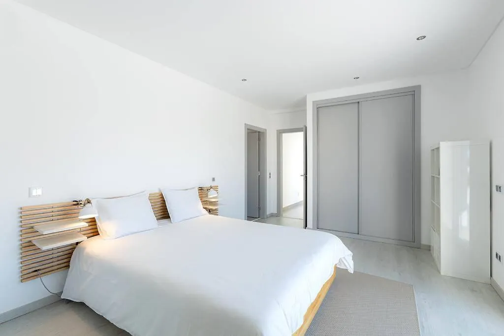 Villa Limoeiro - Beautiful New Home Nestled In The Heart Of Gale Guia  0*, Guia (Faro)