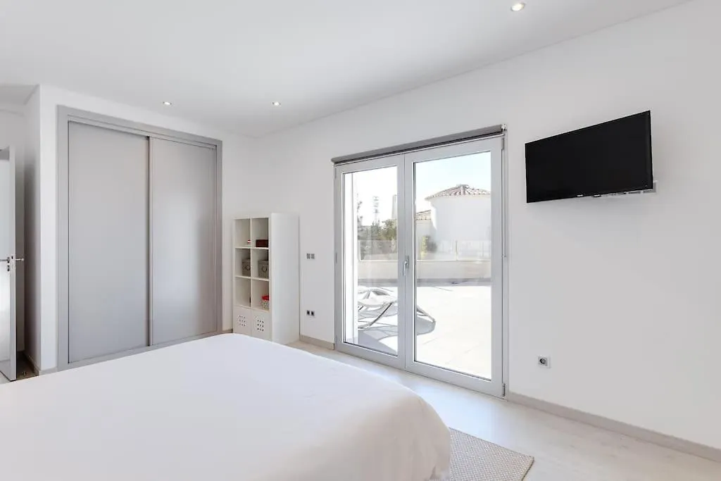 Villa Limoeiro - Beautiful New Home Nestled In The Heart Of Gale Guia  Portugal
