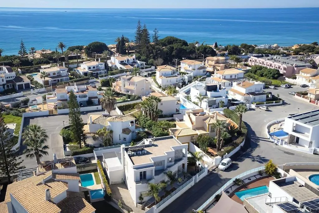 Villa Limoeiro - Beautiful New Home Nestled In The Heart Of Gale Guia