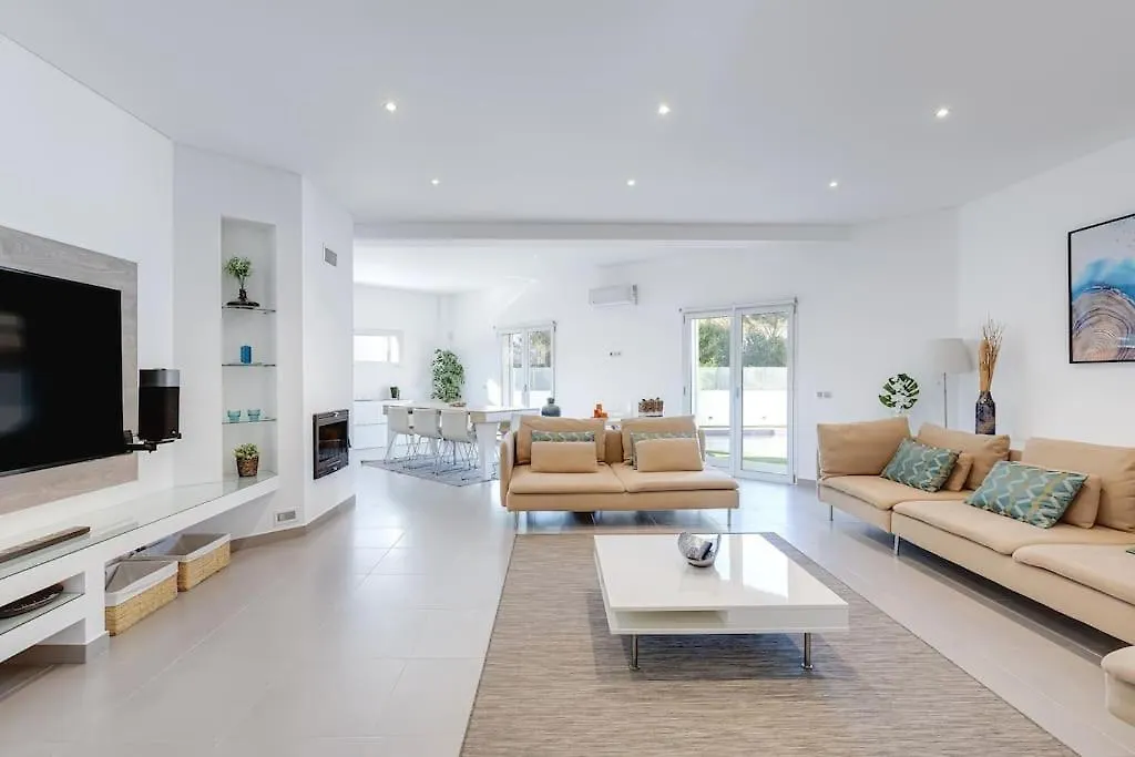Villa Limoeiro - Beautiful New Home Nestled In The Heart Of Gale Guia  Portugal