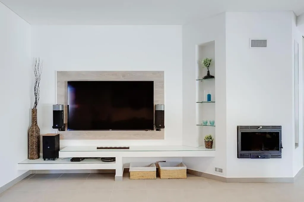 Villa Limoeiro - Beautiful New Home Nestled In The Heart Of Gale Guia  Portugal